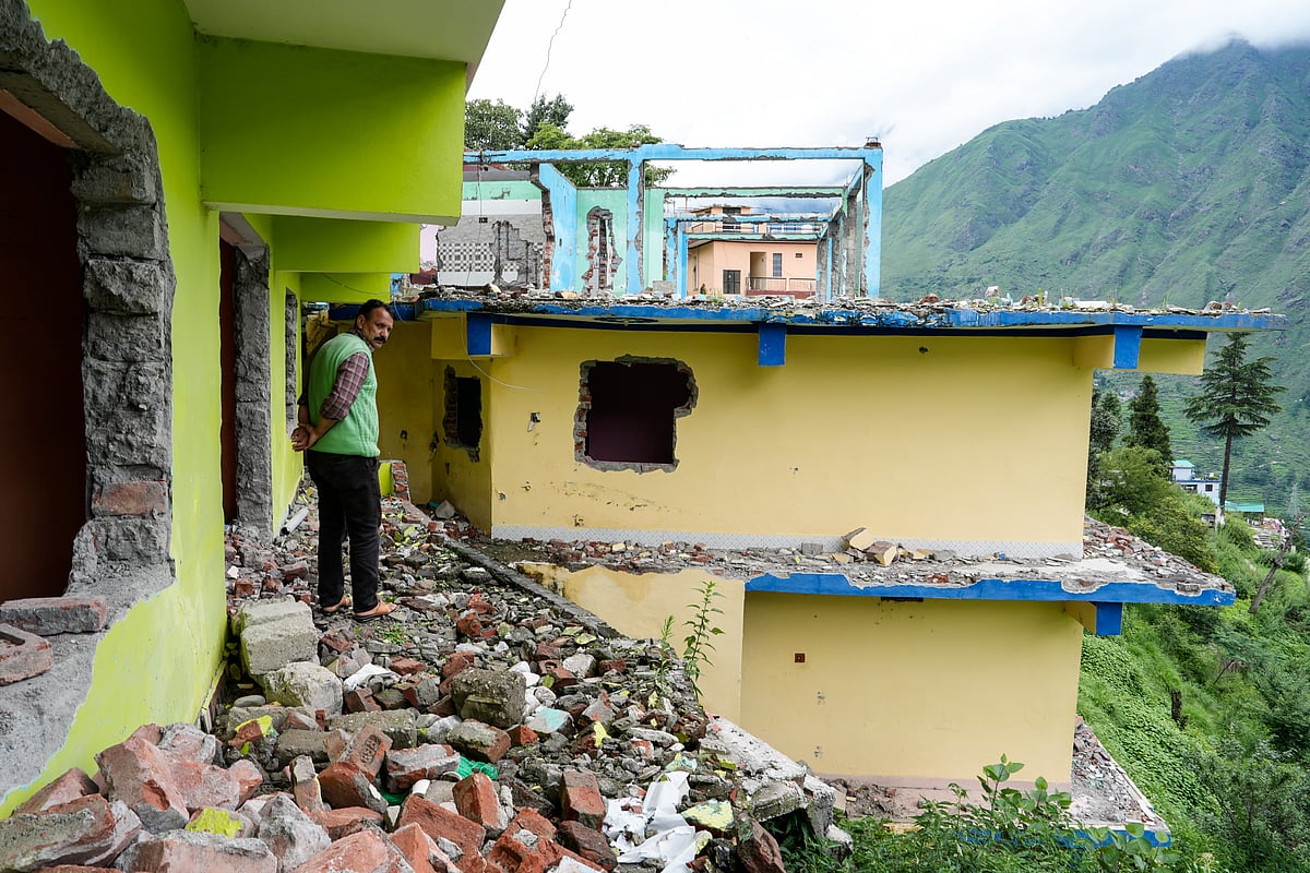 Vikram Sharma for Outlook : In Joshimath, many people are still waiting for rehabilitation and compensation 
